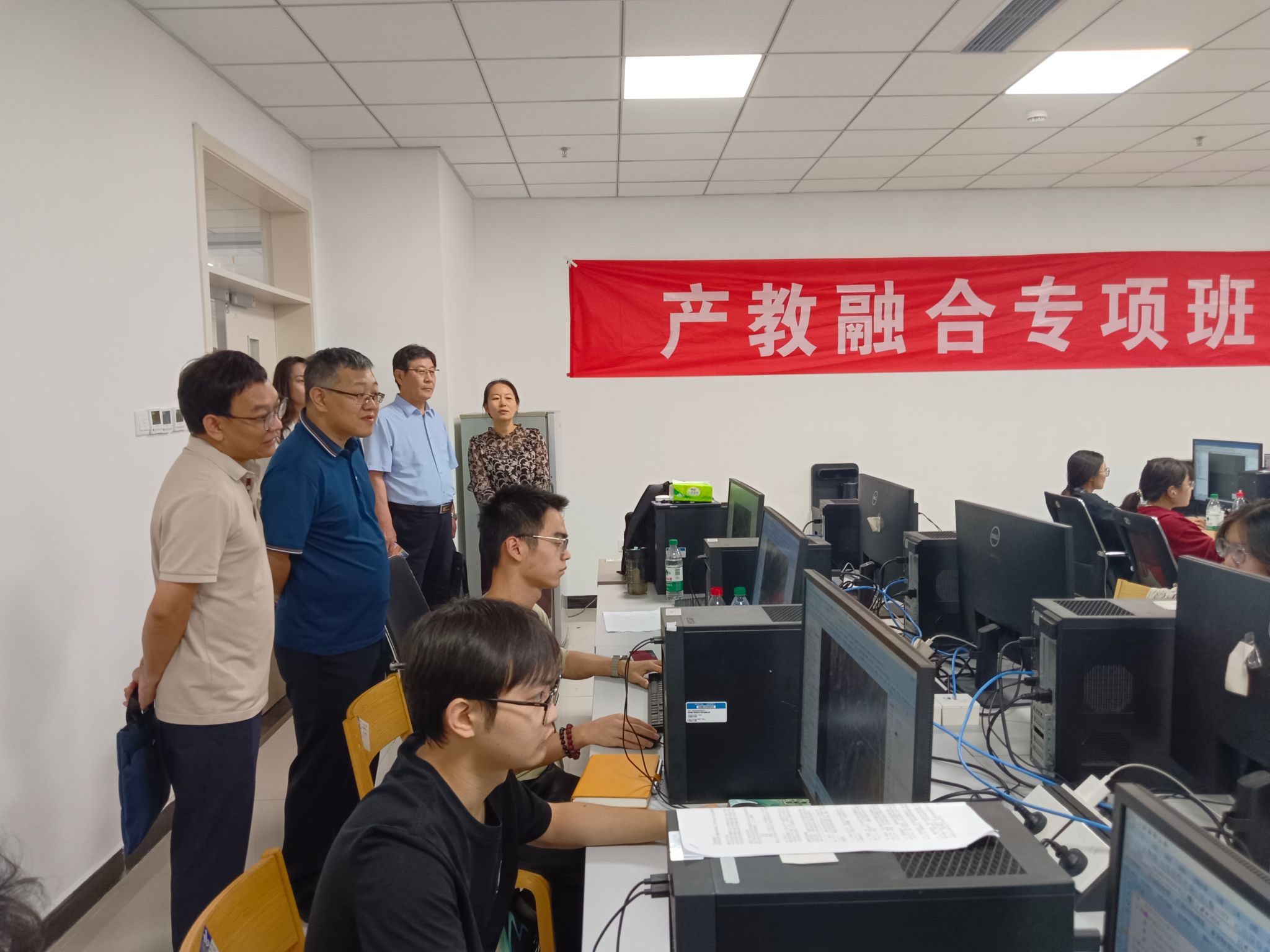 微信图片_20250831110156_2_16.jpg