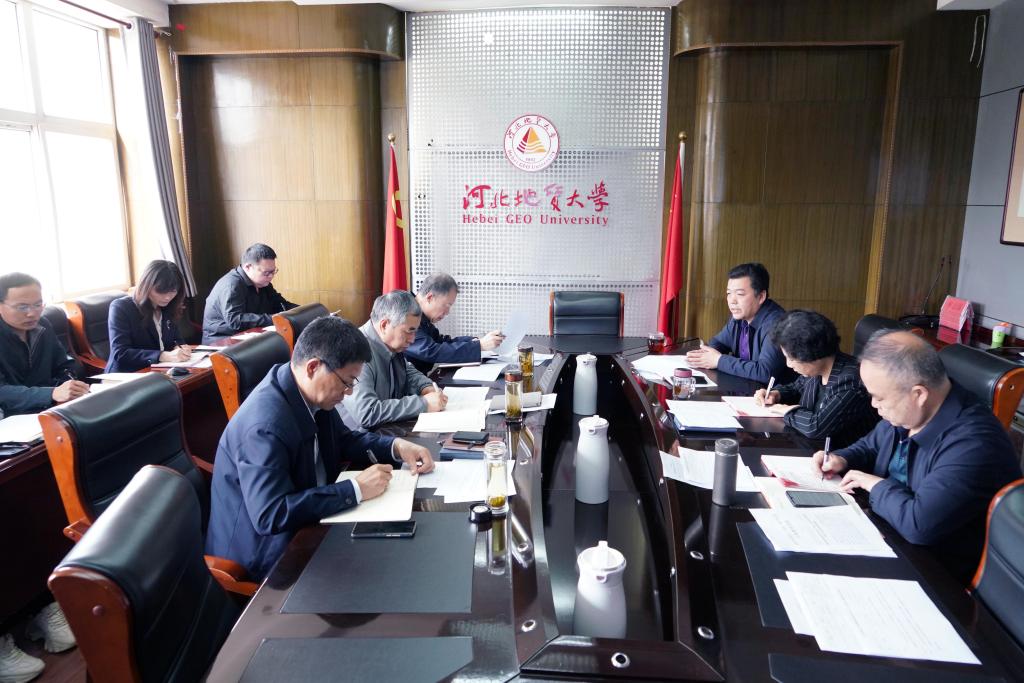 中心组学习.jpg