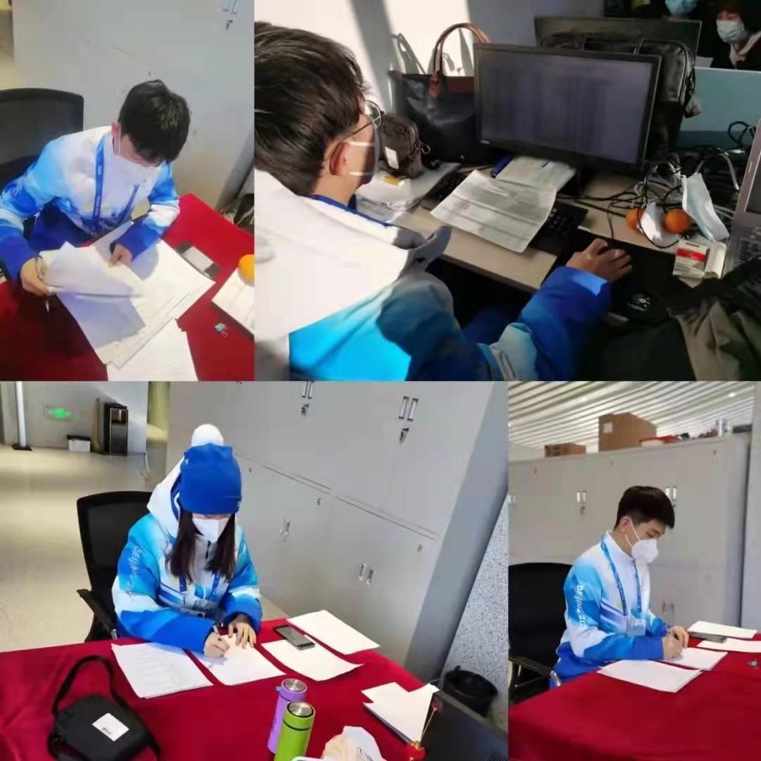 交通设施领域志愿者正在登记、核对、上传车辆信息.jpg